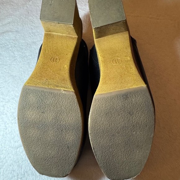 Universal Thread Black Clog size 11 - Picture 6 of 8